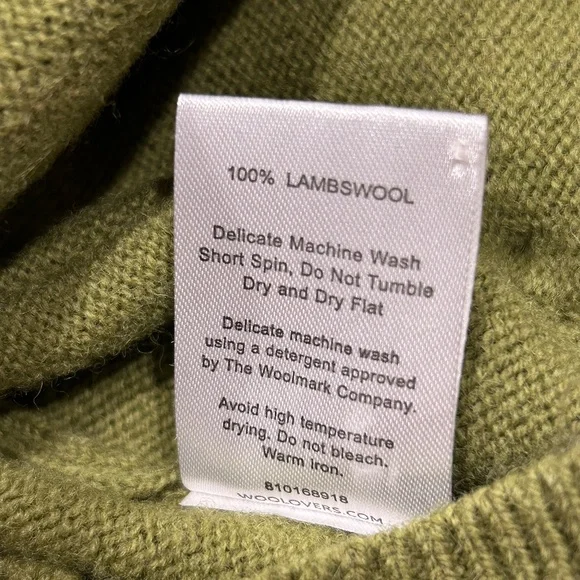 NWOT Lambswool Cardigan Women's - Picture 9 of 9